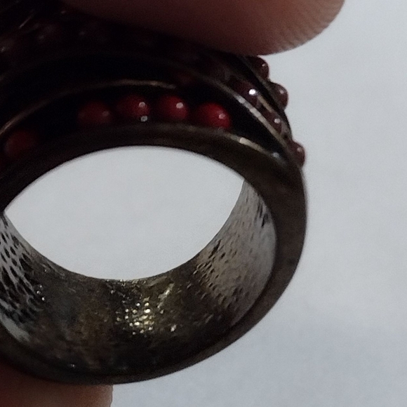 Elegant Red Beaded Ring - Picture 6 of 10